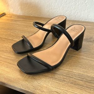 NWOT Black mule sandal heels - women’s 7